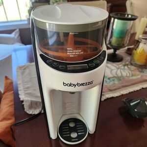 Baby Brezza Formula Bottle Maker